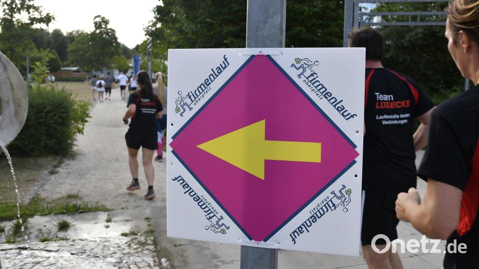 Pfeile wiesen den Weg. Bild: Petra Hartl
