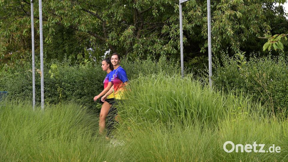 Merke: Läufer mit bunten T-Shirts sind leichter im Grünen zu erkennen. Bild: Petra Hartl