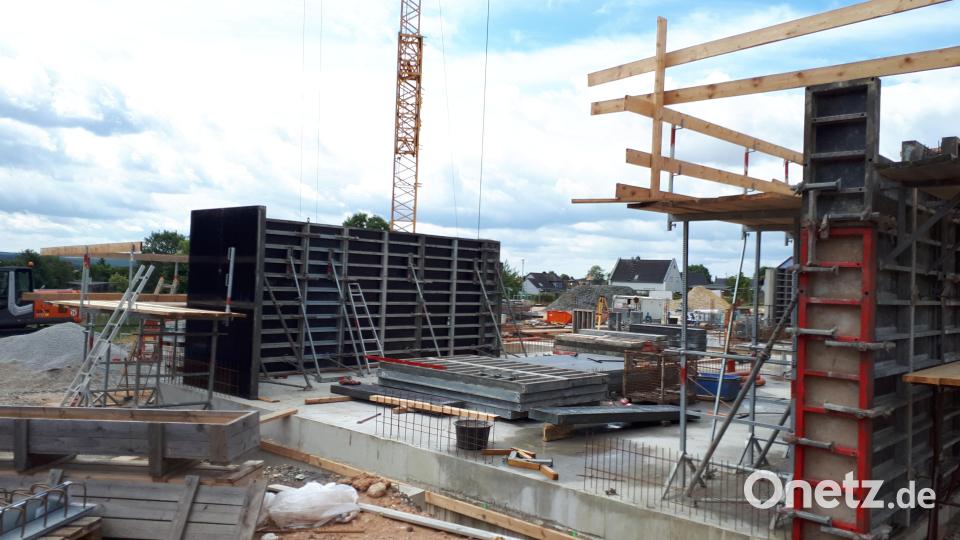 Bis zur Fertigstellung des neuen Kinderhauses in Waldsassen am Stationsweg sind die Mädchen und Buben in Übergangslösungen untergebracht. Bild: pz