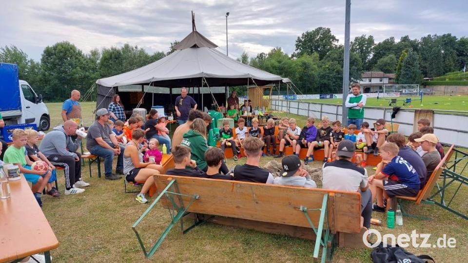 Zeltlager der Jugendabteilung der DJK Neuhaus für ihre Nachwuchskicker Bild: Kappl, Andreas [kap]