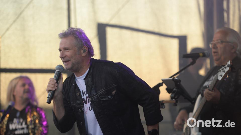 Beste Stimmung beim Open-Air &quot;Der Berg ruft 2.0&quot; auf der Schmie-Alm in Freudenberg. Bild: Andreas Brückmann