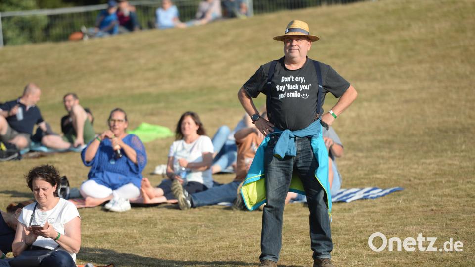 Beste Stimmung beim Open-Air &quot;Der Berg ruft 2.0&quot; auf der Schmie-Alm in Freudenberg. Bild: Andreas Brückmann