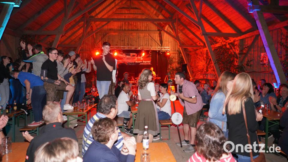 Beste Stimmung beim Sommernachtfest der Spielberger Feuerwehr Bild: fvo