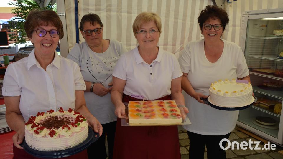 Über 80 Kuchen und Torten wurden verkauft. Bild: jr
