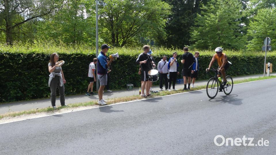 Anfeuerung mit Trommelwirbel Bild: rn