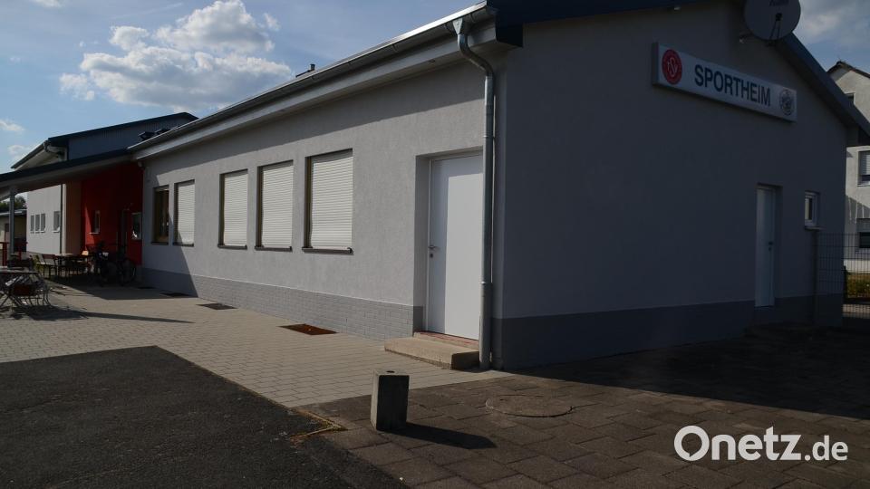 Mit einem Kostenaufwand von 415 000 Euro hat der TSV Speichersdorf-Kirchenlaibach sein Betriebsgebäude und die Sportanlagen umgebaut. Bild: ak