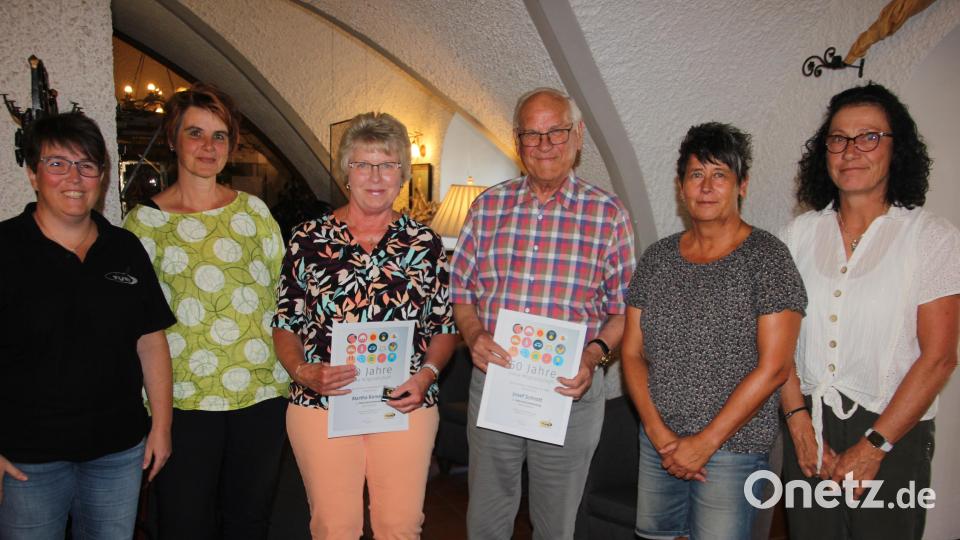 Der TV Waldsassen ehrte in der Jahresversammlung langjährige Mitglieder. Im Bild (von links) TVW-Vorsitzende Regina Gerl, Nicole Zeus, Martha Bomann, Josef Schrott, Marion Schiml und Claudia Rustler. Bild: kro