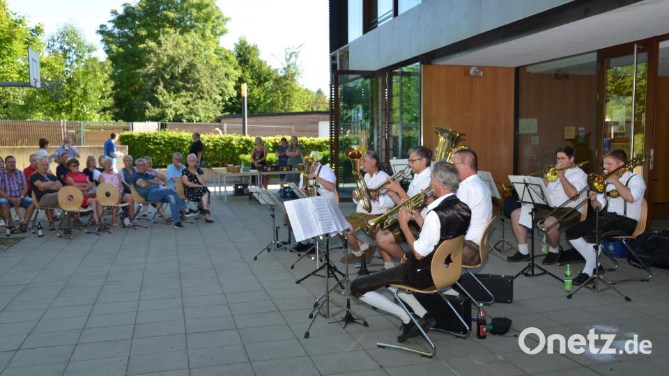 In der Kapelle &quot;Bernstein 7&quot; spielen Musikanten Blasmusik-Lieblingsstücke, die beim Publikum bestens ankommen. Bild: dob
