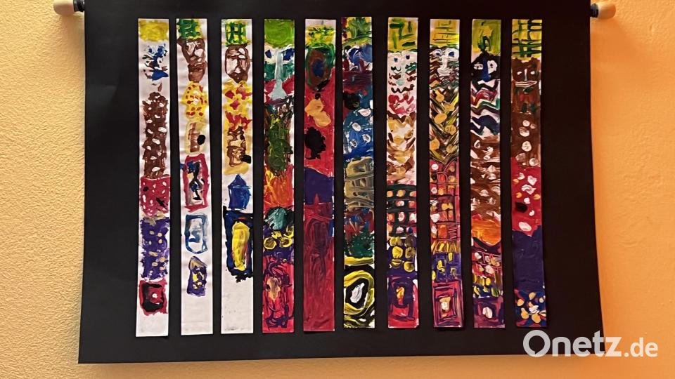 Aus den Bildern der Kinder wurde ein großes Gemeinschafts-Kunstwerk. Bild: Kerstin Pflaum/exb