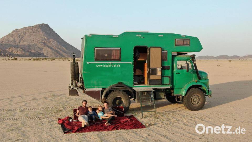 Die Familie Schmitt geht bald wieder mit ihrem Gefährt &quot;Frosch&quot; auf Weltreise. Archivbild: Familie Schmitt/exb