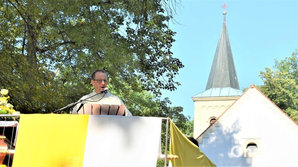 Zu Ehren der Mutter Anna wurde am Annaberg eine heilige Messe gefeiert Bild: rgr
