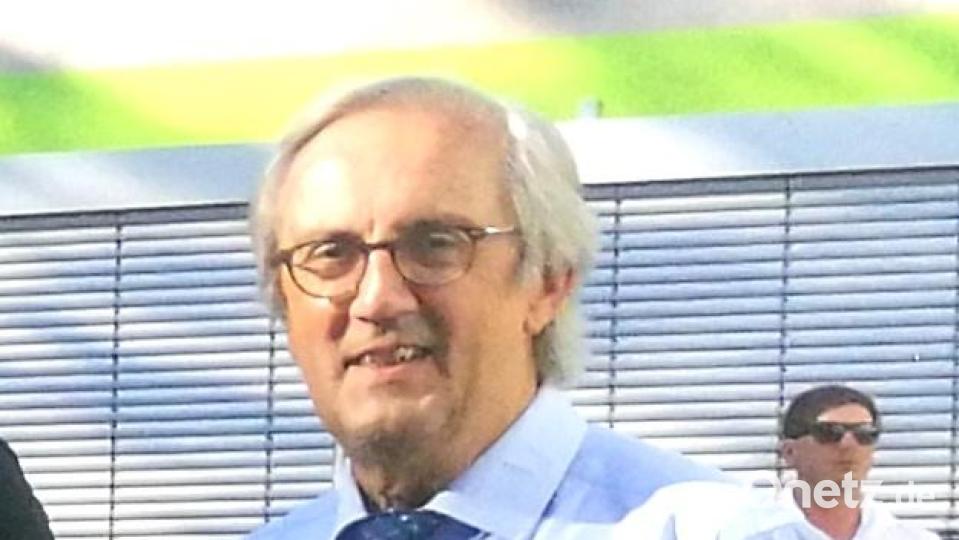 „Lernen ist wie Rudern. Wer aufhört, der bleibt zurück.&quot; (Stellvertretender Landrat Franz Mädler) Bild: dir