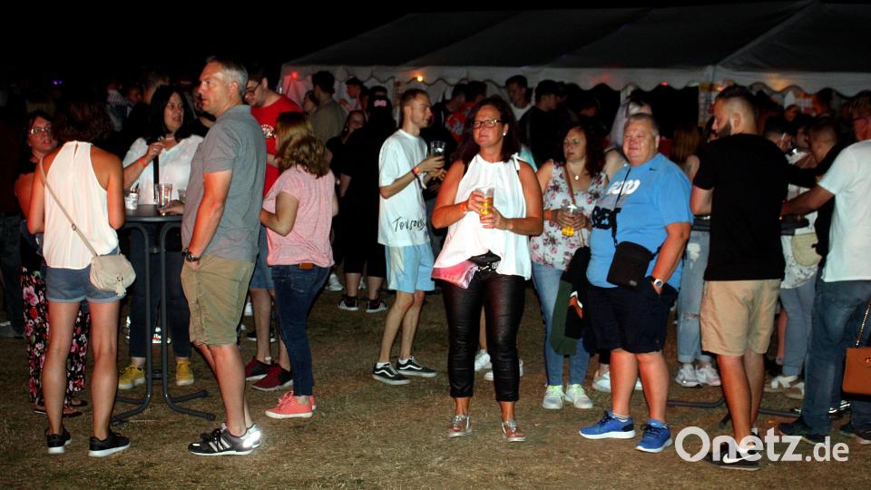 Die Fete am Sportgelände der SpVgg Schirmitz war gut besucht. Bild: zer