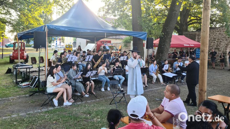 Das &quot;Korean Wind Orchestra&quot; ist eigentlich nur zu Gast am Annafest, spielt dann aber spontan mehrere Stücke. Bild: sne