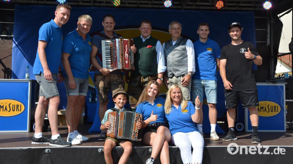 Radio Ramasuri berichtete am Sonntag in Liveschaltungen vom Bürgerfest. Bild: jr
