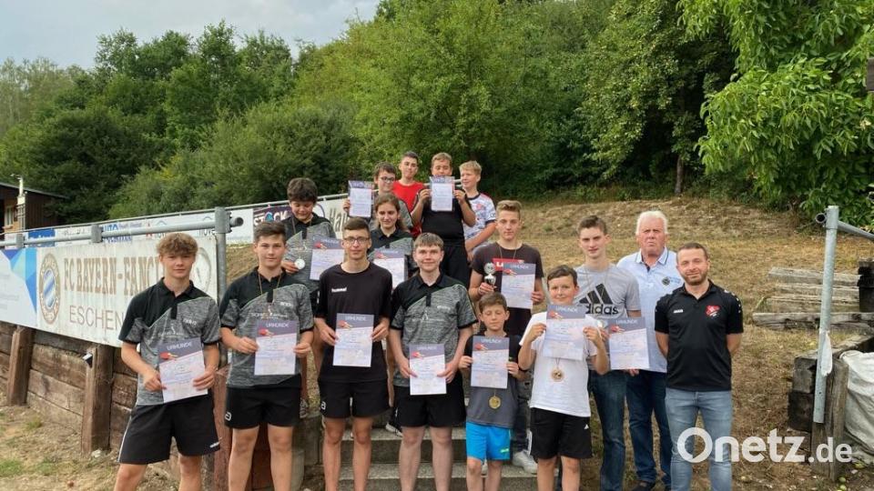 Alle Teilnehmer der U19 und der U15. Bild: btb