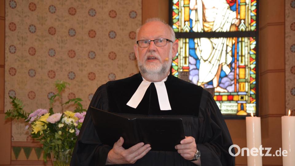 Pfarrer Martin Schlenk beim Abschiedsgottesdienst in der Christuskirche. Bild: jr