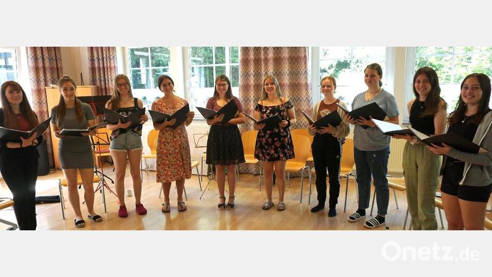 Am Probenwochenende wird fleißig für das erste Konzert geprobt. Jeder Ton soll sitzen. Bild: lep