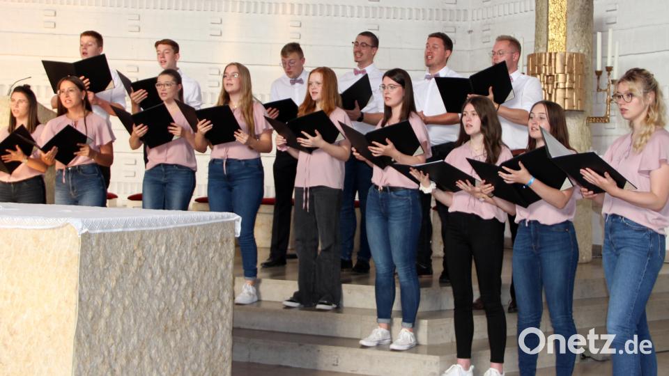 Das Kirchenthumbacher Vokalensemble hat sich in den vergangenen Wochen und Monaten intensiv auf seinen ersten Auftritt vorbereitet. Zuletzt haben die Mitglieder ihr Programm bei einem Probenwochenendes in Weidenberg einstudiert. Bild: lep