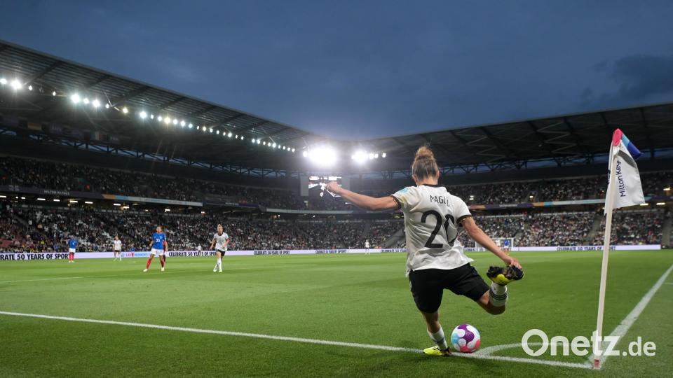 Lina Magull beim Eckball. Bild: Sebastian Gollnow