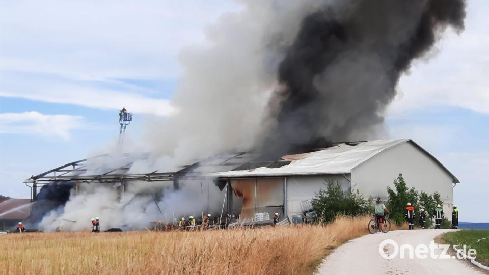 Von der Lagerhalle ist nach dem Brand nicht mehr viel übrig. Bild: Alexandra Fruth/exb