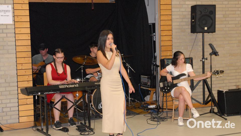 Schulband der Mittelschule begeisterte Bild: pop