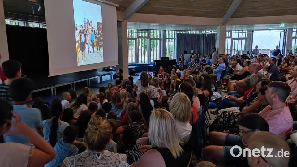 Keinen Platz gab es mehr im Diepoldeum zur Abschlussfeier der Grundschule Waldsassen. Bild: Markgraf-Diepold-Grundschule/exb