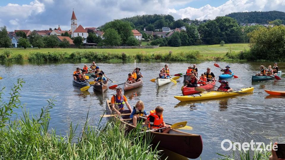 Eröffnung des Ferienprogramms des Stadtjugendringes Weiden mit einer Kanufahrt auf der Naab Bild: Hans-Jürgen Rudnik/exb