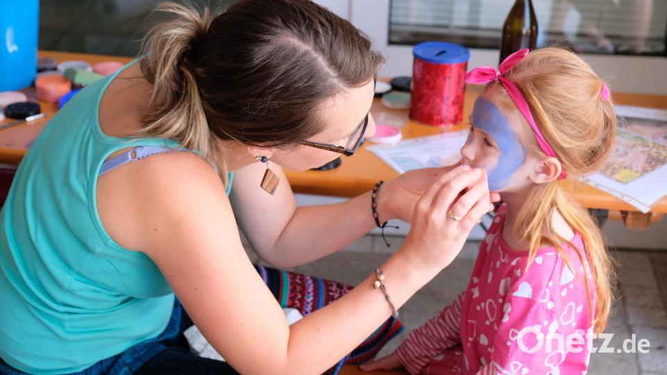 Die Mutter-Kind-Gruppe zeigte Talent beim Kinderschminken Bild: do