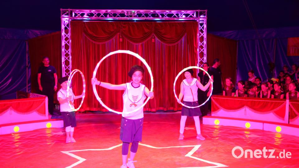 Die Kinder der Barbara-Grundschule hatten sich für ihren Zirkus-Auftritt super vorbereitet. Bild: Andreas Brückmann