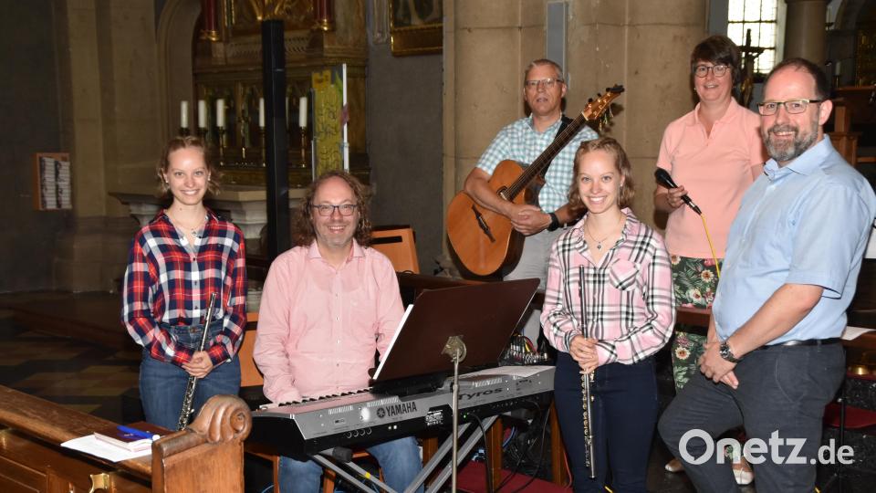 Emma Landgraf, Stefan Schultes, Roman Landgraf, Ida Landgraf, Alexandra Reger und Stéphane Pfister (von links). Bild: hcz