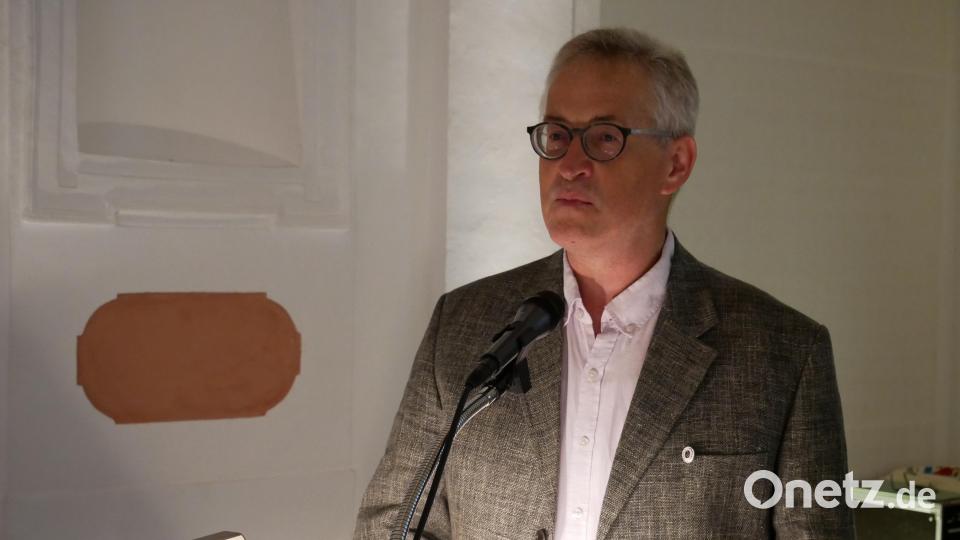 Der gebürtige Waldsassener Dr. Georg Schrott bewegte sich in seinem Festvortrag auf &quot;heimatlichen Grenzwanderungen mit Erkundungen in Landschaft, Geschichte, Kopf und Herz&quot; und setzte sich dabei mit dem Begriff Heimat auseinander. Bild: hmr