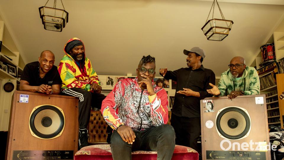 The Great Jamaican Song Book mit ihrem mehrfach ausgezeichneten Sänger Cleveland Watkiss sind am Freitagabend Headliner des Sommer-in-der-Stadt-Festivals. Bild: Chelone Wolf/exb