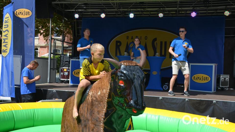 Bullriding war bei Radio Ramasuri geboten. Bild: ak