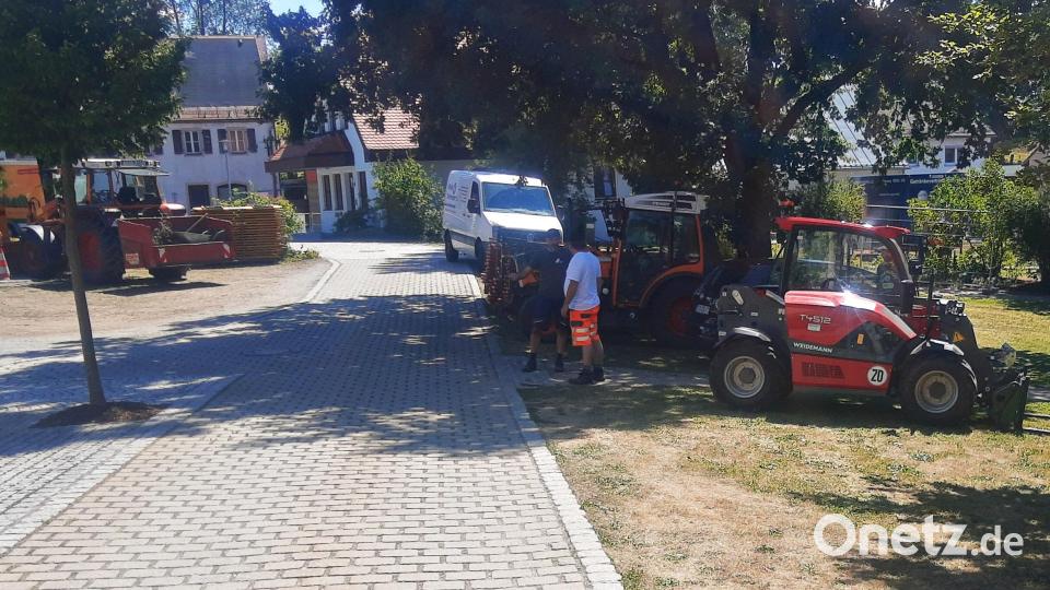 Der Bauhof ist seit Tagen mit allen Fahrzeugen im Einsatz. Bild: ld