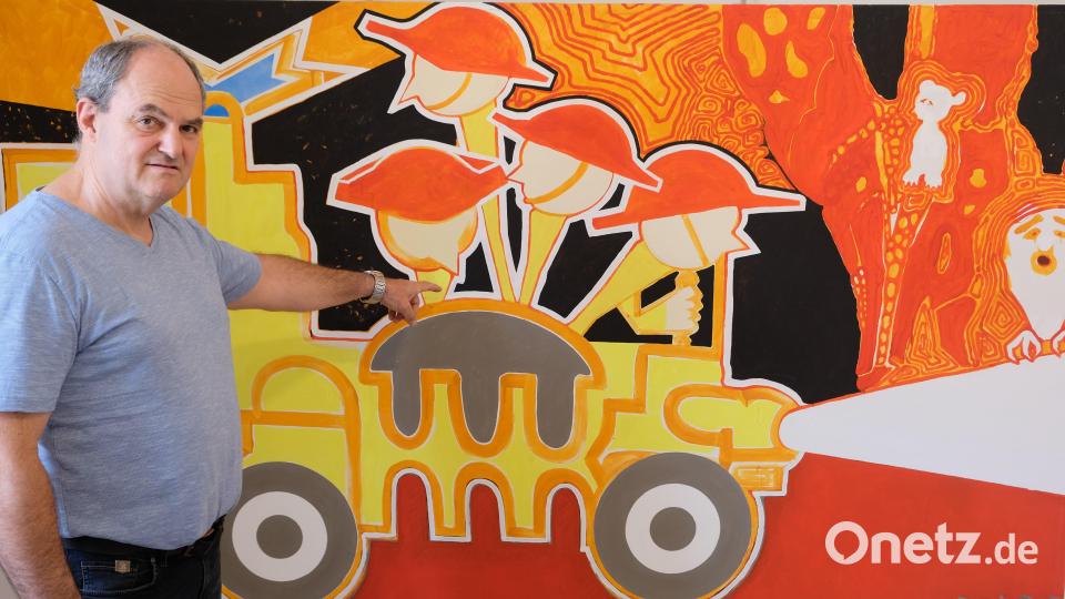 Künstler Thomas Brix bei der Vernissage in Speinshart. Bild: do