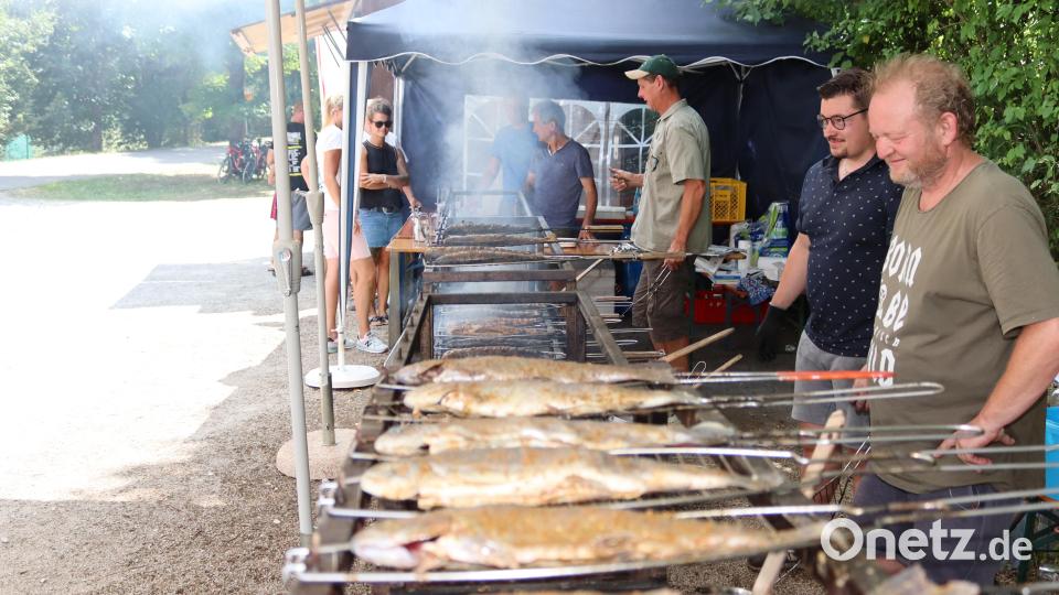Am Grill der Fischer duftete es. Bild: mrr