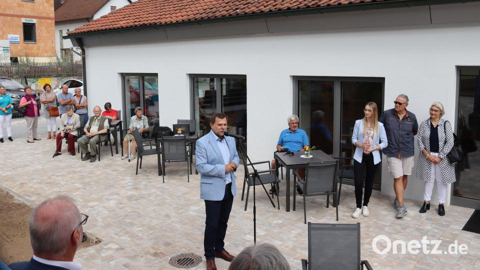 Caritas-Chef Günther Koller richtet ein Grußwort an die geladenen Gäste. Bild: mrr