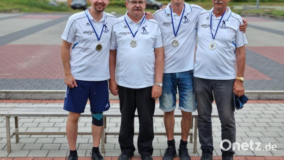 Das zweite Team der Stockschützen der SpVgg Pfreimd schaffte den Aufstieg in die Kreisoberliga. Bild: Georg Kick/exb