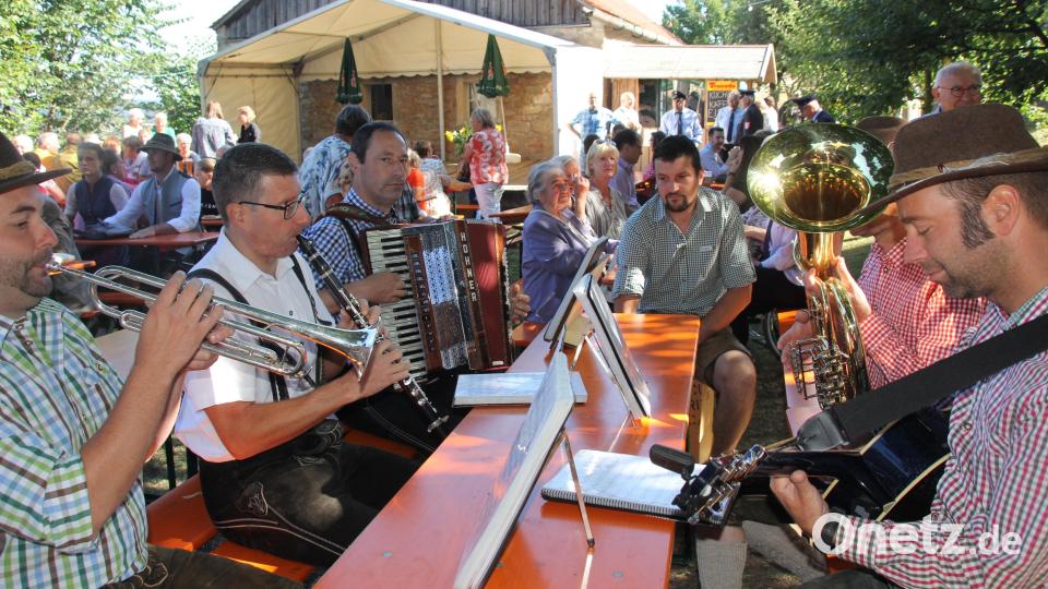Die &quot;Biersieder&quot; spielen zum Weißbierfrühschoppen&quot; auf. Bild: frd