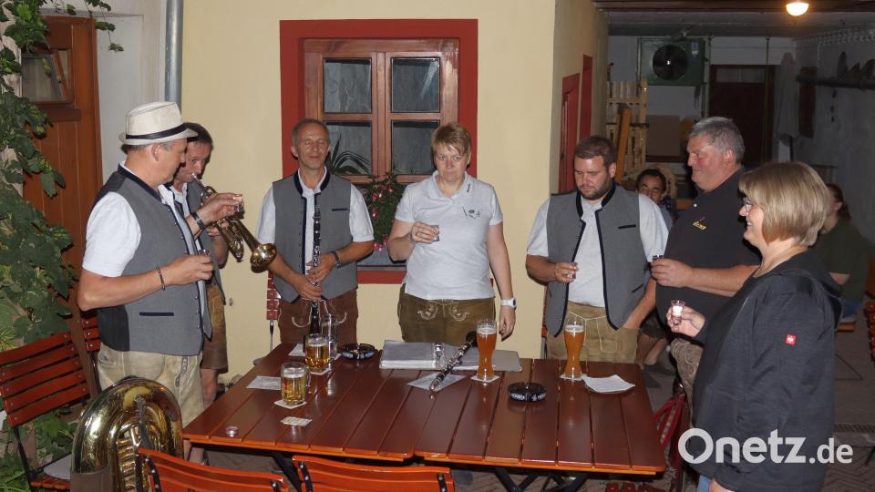 Die Kirchenreinbacher Spitzboum beim Fuchsbeck haben ein Markenzeichen, a gi´uade Musi und freche Sprüch. Bild: mfh