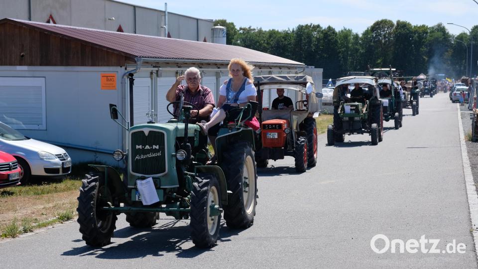 Zur Oldtimerschau gehört auch eine Rundfahrt durch Teile der Gemeinde Speinshart. Bild: do