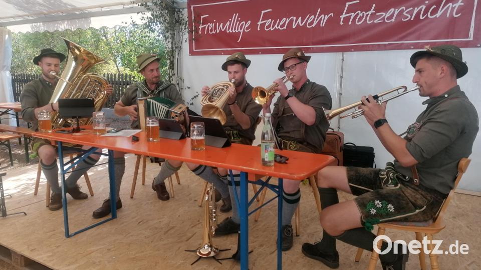 Die &quot;Blechzipfel&quot; sorgten beim traditionellen Zoiglbierfest für gute Stimmung. Bild: kec