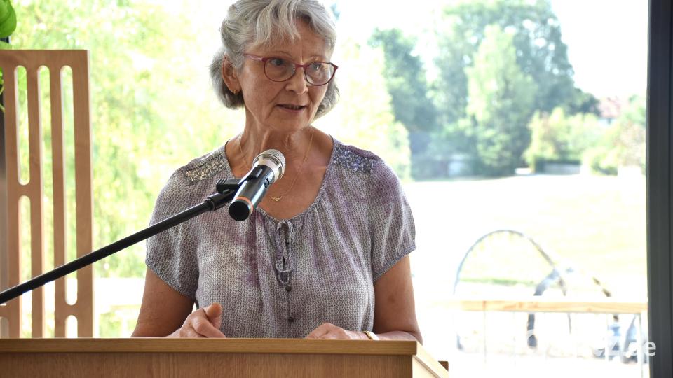 Ingrid Schmaus war für das Vorprogramm zuständig und fragte die Anwesenden nach ihren &quot;Quellen&quot;. Bild: ubb