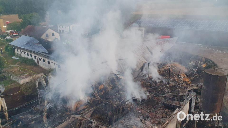 Mit Hilfe einer Drohne konnten sich die Einsatzkräfte ein Bild vom Brand machen. Bild: Kreisbrandinspektion Cham