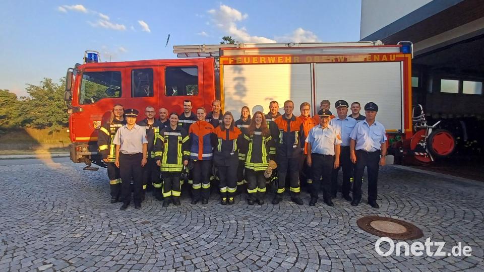 Die 119. und 120. Löschgruppe der Feuerwehr Oberwildenau legte jetzt erfolgreich die Leistungsprüfung &quot;Gruppe im Löscheinsatz&quot; ab. Bild: bey