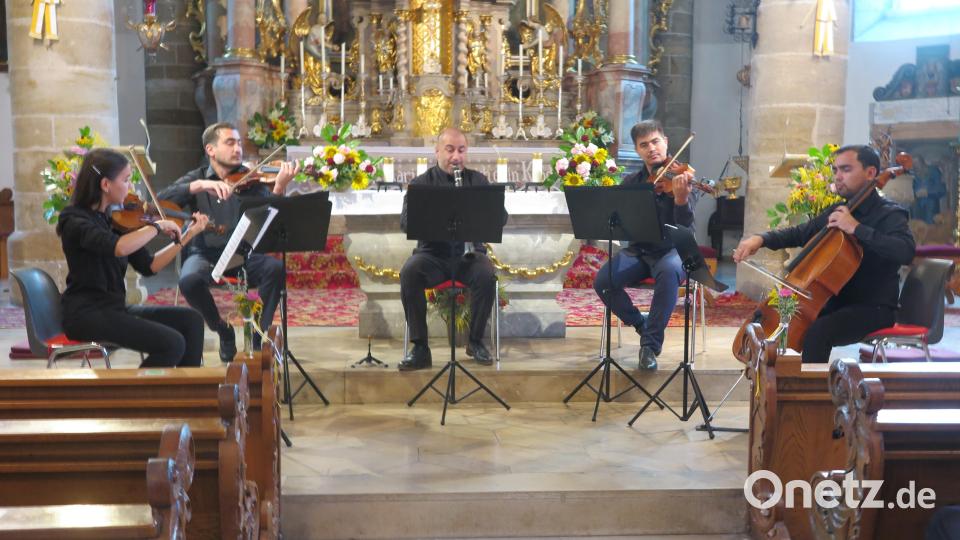 Klarinettist Ovezov Ysup fügte sich sehr harmonisch in das Streichquartett ein. Bild: jzk