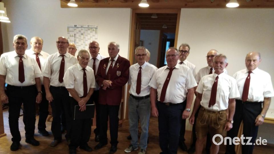 Ein Erinnerungsfoto im Sänngerkreis. Bild: lei