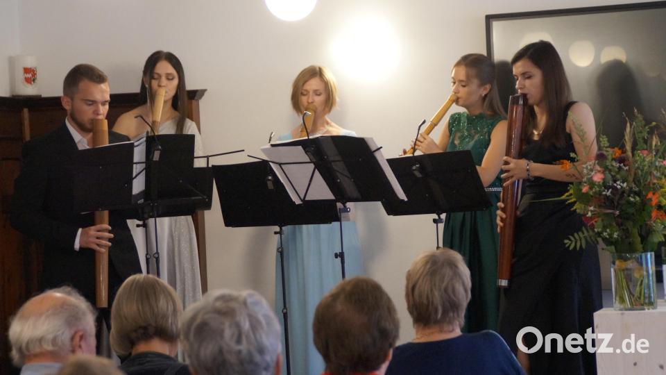 "Wenn Engel zuhören" titelte das Konzert des Dualis- Quintetts im Saal des Thammerhauses, das im Rahmen des Festivals Junger Künstler stattfand. Bild: wel