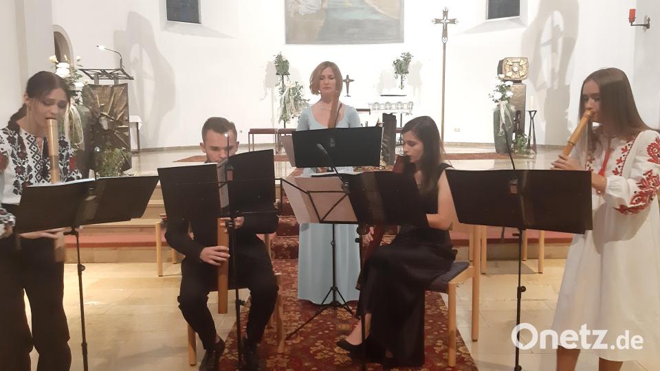 Das Quintett Dudalis mit seiner Leiterin Boshena Korchysnka (Mitte). Bild: gis